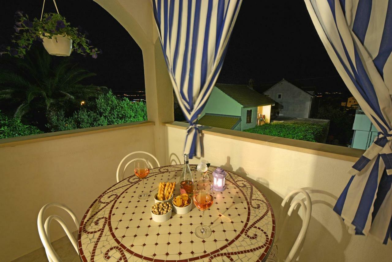 Apartments Residence Sunce Supetar Extérieur photo