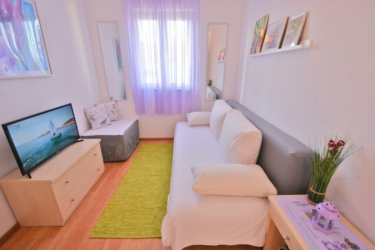Apartments Residence Sunce Supetar Extérieur photo